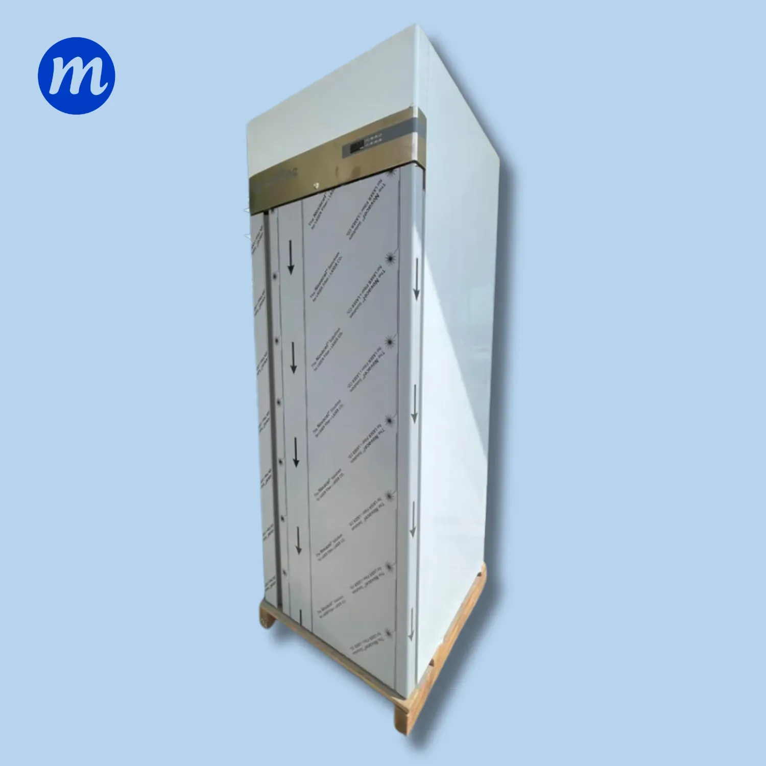 CONGELADOR VERTICAL 1 PUERTA EN ACERO ITALIANO