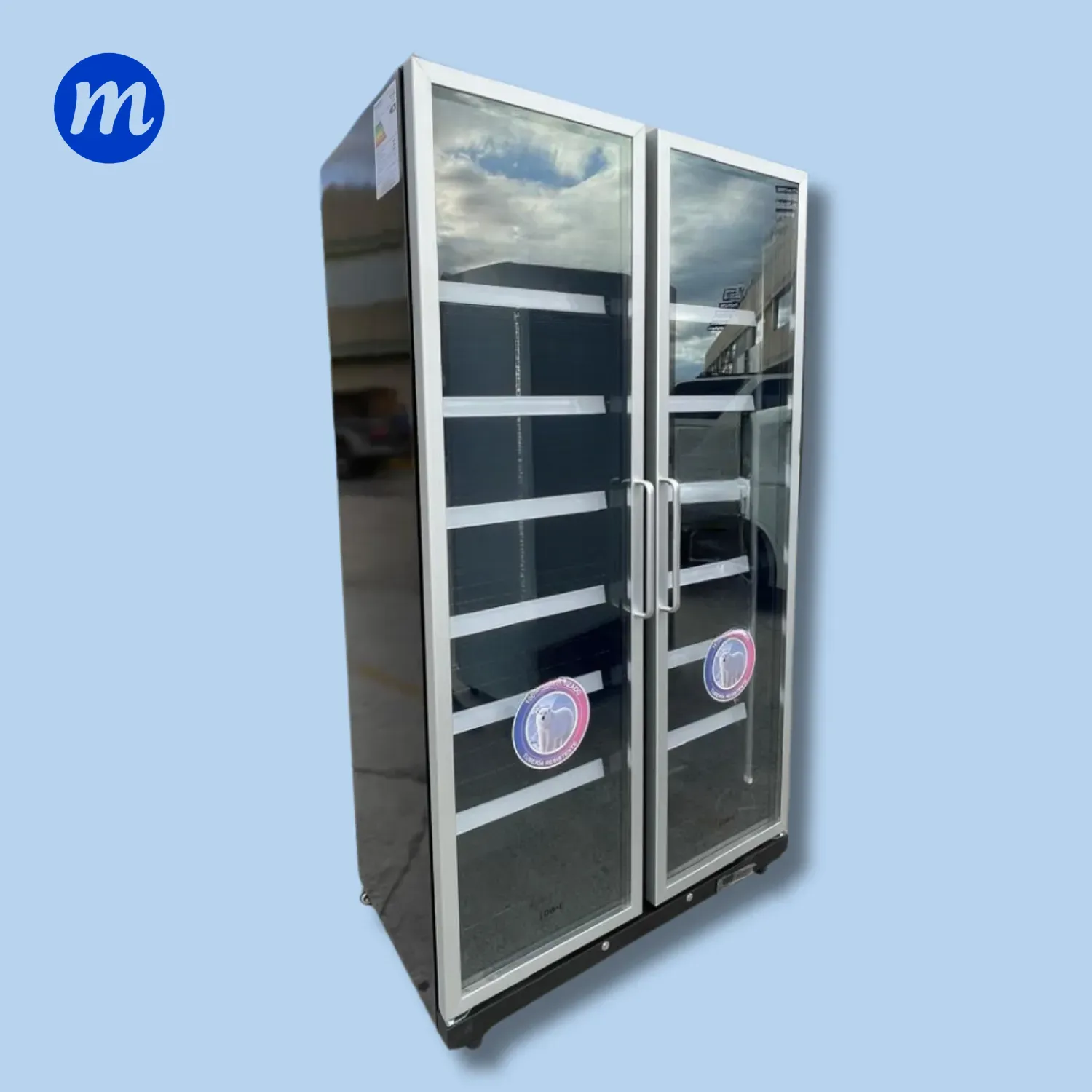 VITRINA 2 PUERTAS BATIENTES CON MANILLA 780L UNIDAD 1/3 HP 110V 2PV-780L PH NEGRA