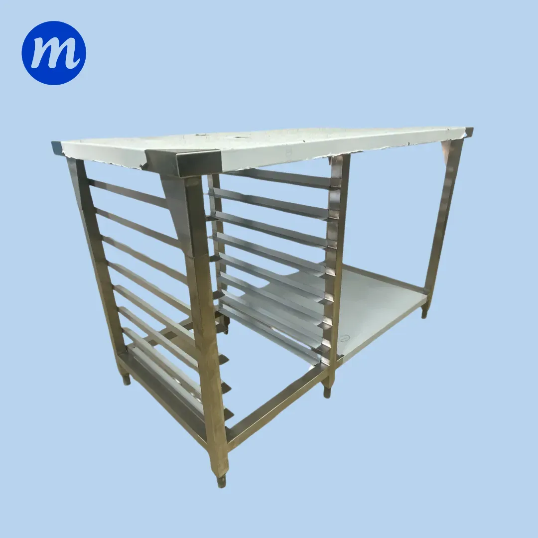 MESA CENTRAL CON BANDEJERO Y TRAMO DE 1.40 METROS