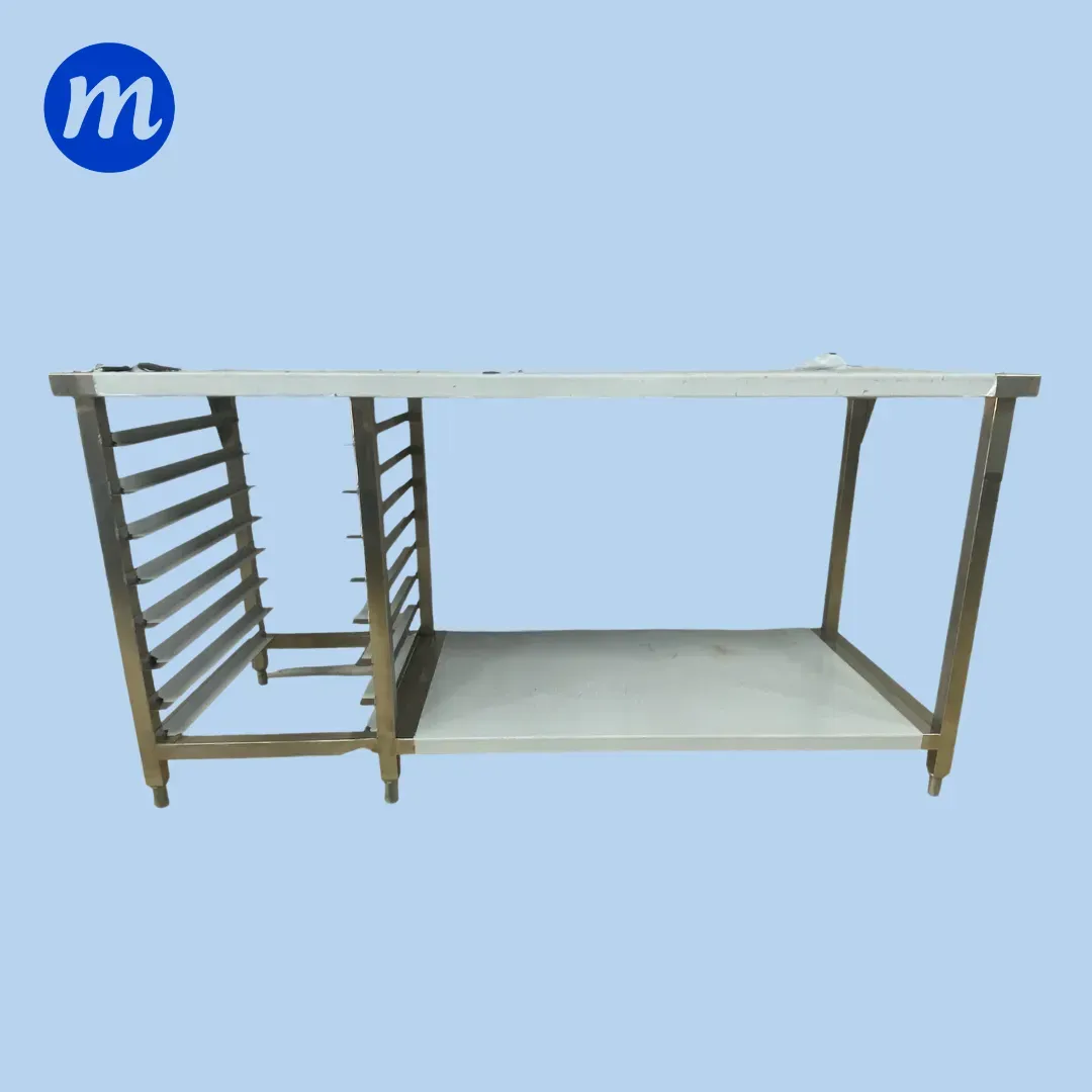MESA CENTRAL CON BANDEJERO Y TRAMO DE 1.80 METROS