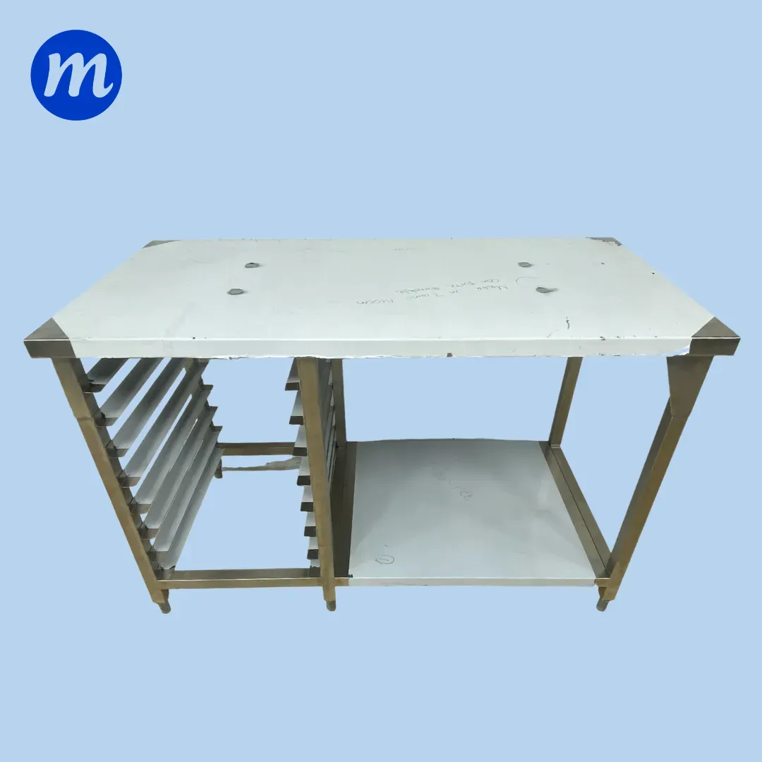 MESA CENTRAL CON BANDEJERO Y TRAMO DE 1.40 METROS