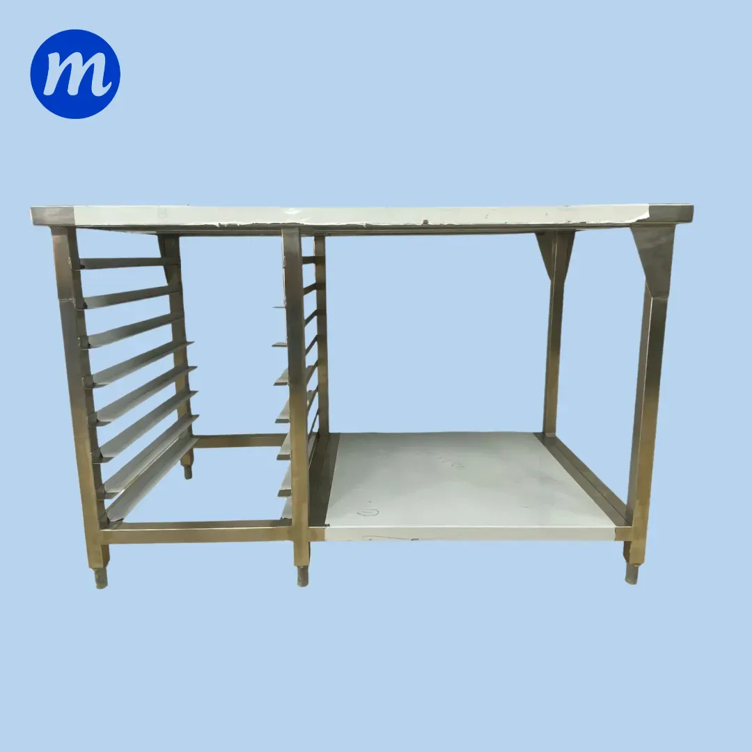 MESA CENTRAL CON BANDEJERO Y TRAMO DE 1.40 METROS